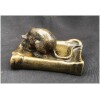 Souris En Bronze Grignotant Un Livre 10