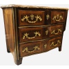 Commode d’époque Louis XIV En Bois De Placage Ouvrant Par 4 Tiroirs 10