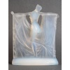 René Lalique (1860-1945): “Suzanne” Statuette en verre opalescent 17