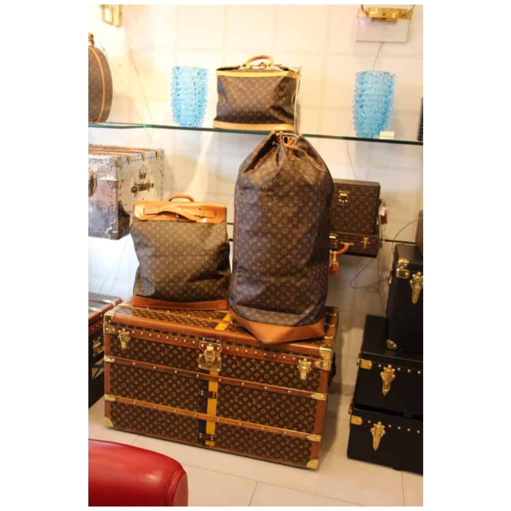 Travel Luggage Louis Vuitton set of 3
