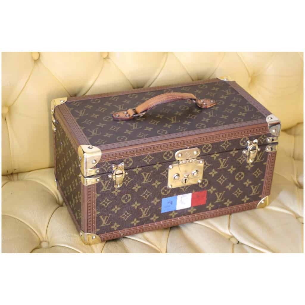 Louis Vuitton small vanity case - Paris Saint-Ouen flea market