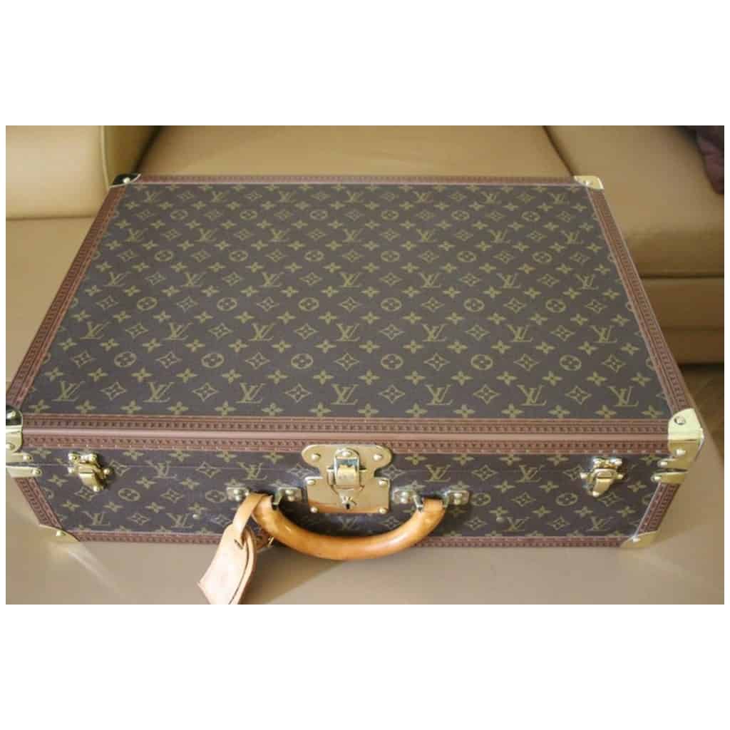 Mid20th Century Louis Vuitton Monogram Canvas Alzer 60 Suitcase circa  1960 at 1stDibs  louis vuitton alzer 60 suitcast monogram suitcase