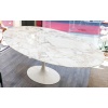 Saarinen & Knoll International: Table « tulipe », marbre Calacatta oro et rilsan blanc 244 cm 11