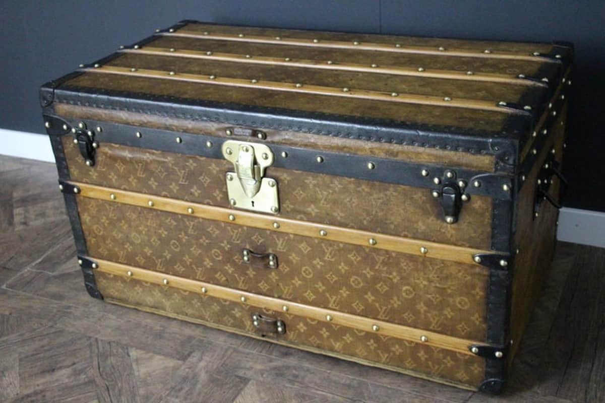 Louis Vuitton woven canvas trunk, Louis Vuitton Steamer trunk 90 cm - Les  Puces de Paris Saint-Ouen