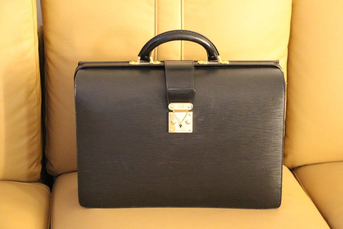 Louis Vuitton 2000 Black Epi Leather Serviette Fermoir Briefcase