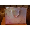 Sac Onthego Louis Vuitton Sunrise Pastel 27