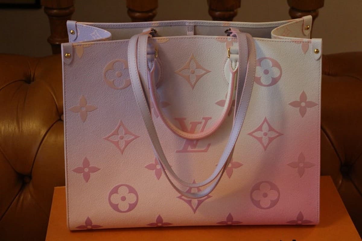 Louis Vuitton, Bags, Louis Vuitton Onthego Escale Collection Pink Pastel  Coated Canvas Tote