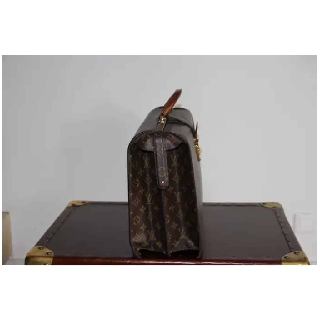 Louis Vuitton trunk from the 1950s in monogram 90 cm - Les Puces