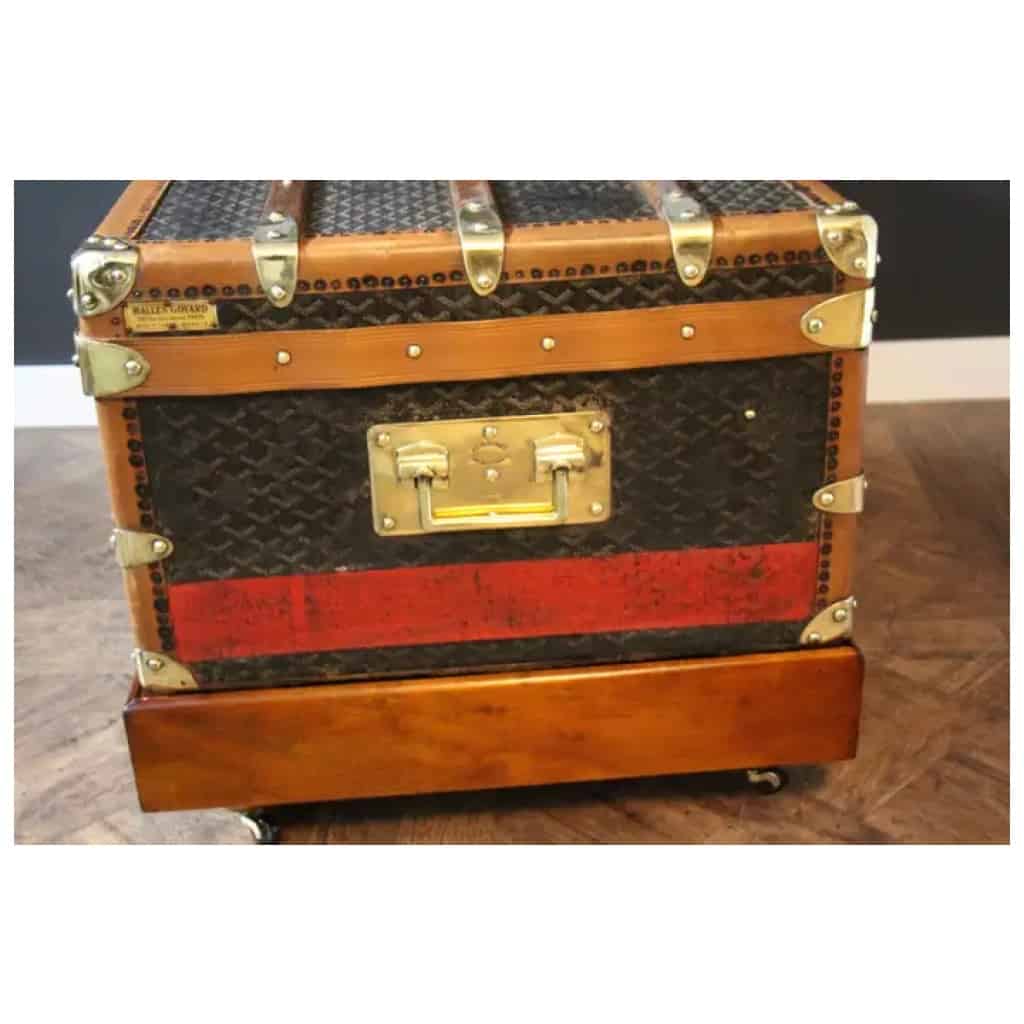 Goyard Cabin Trunk 1920, Goyard trunk in herringbone canvas 90 cm - Les  Puces de Paris Saint-Ouen