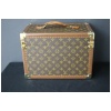 Vanity case Louis Vuitton 28