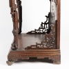 Maison Alphonse Giroux, cabinet vitrine en bois teinté sculpté au dragon, XIXe 34