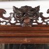 Maison Alphonse Giroux, cabinet vitrine en bois teinté sculpté au dragon, XIXe 26