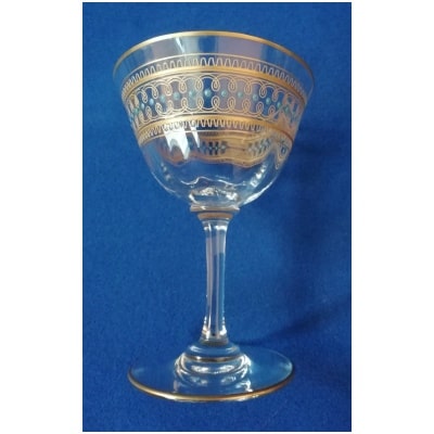 12 VERRES ou petites coupes à Champagne EN CRISTAL ANCIEN SAINT LOUIS dorés à l’or fin et émaillés bleu . très beau modèle