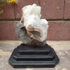 Calcite sur socle en marbre noir 16