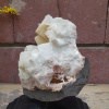 Calcite sur socle en marbre noir 17