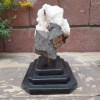 Calcite sur socle en marbre noir 23