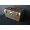 Vanity case Louis Vuitton,Boite a pharmacie Louis Vuitton 24