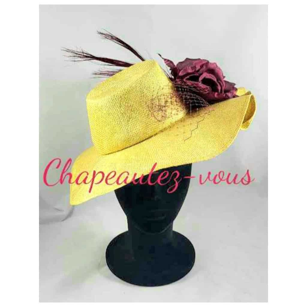 Chapeau – Capeline miel ornée de fleurs en soie bordeaux et de plumes de paon – Hat 4