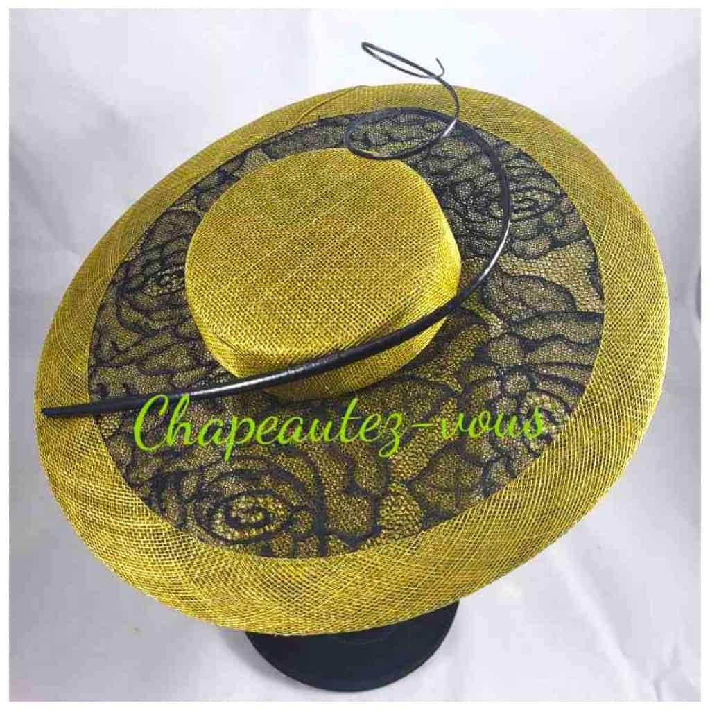 Chapeau – Mini capeline vert olive ornée de dentelle noire – Hat 3