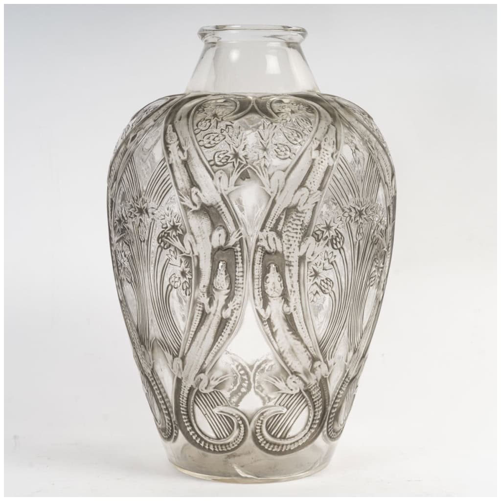 René Lalique,1913 : Vase “Lézards et Bluets” 4