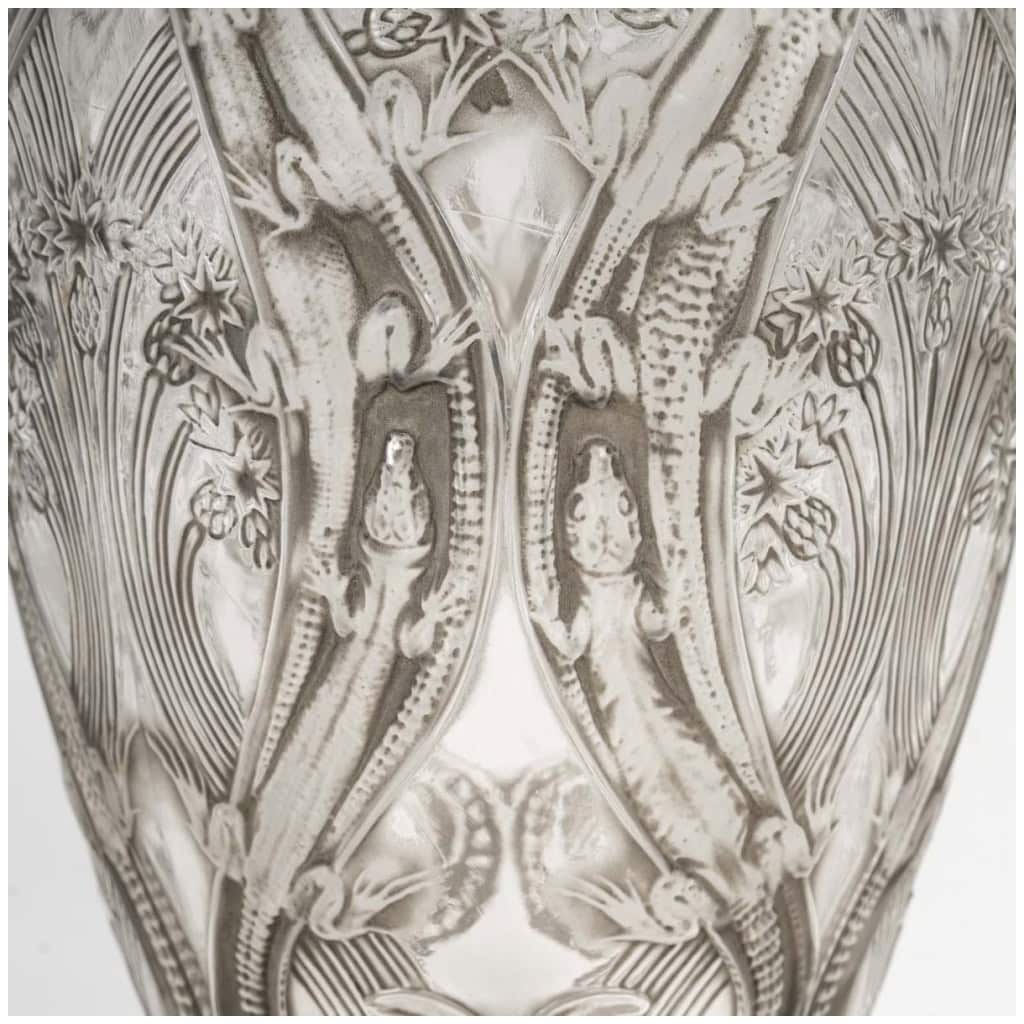 René Lalique,1913 : Vase “Lézards et Bluets” 9