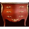 Commode de style Louis XV ouvrant par trois tiroirs en bois peint 15