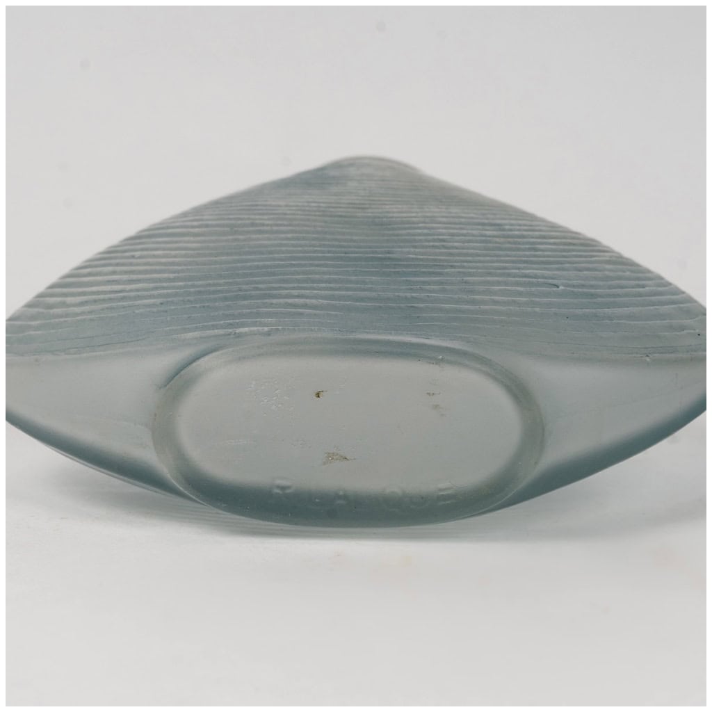 1920 René Lalique – Flacon Telline Verre Blanc Patiné Bleu 8