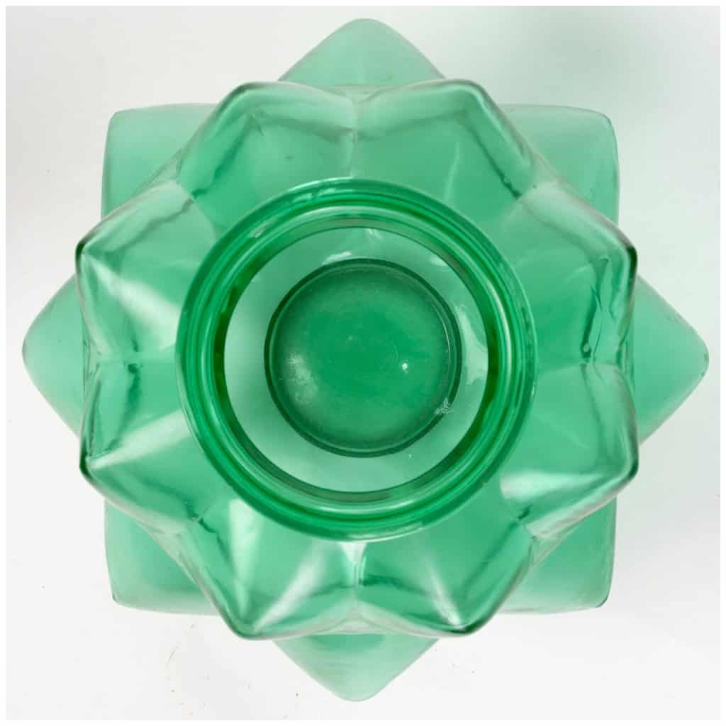 1927 René Lalique – Vase Champagne Verre Vert Emeraude 6