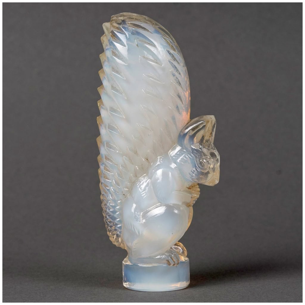 1931 René Lalique – Cachet Ecureuil Verre Opalescent 3