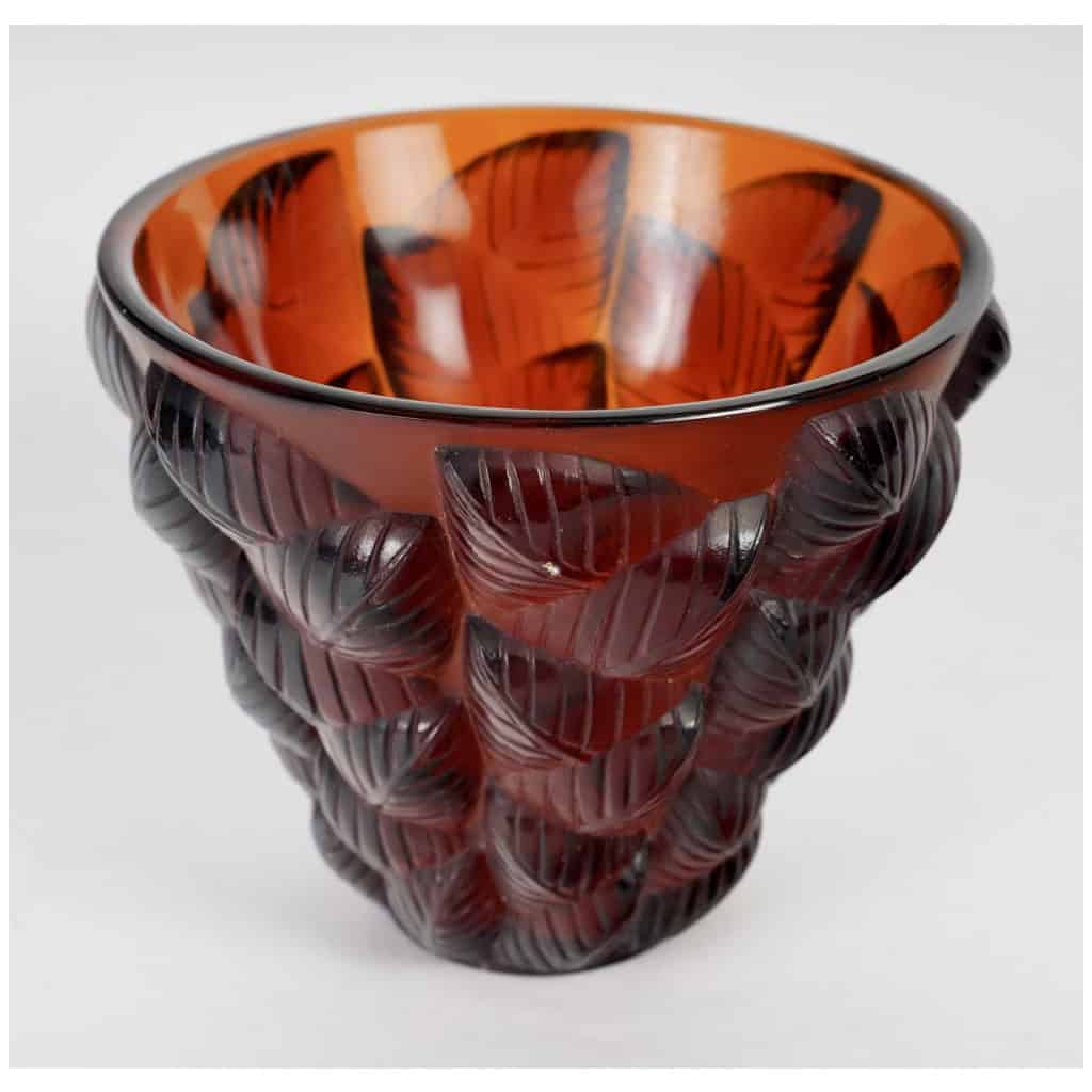 1927 René Lalique – Vase Moissac Verre Rouge Ambré 4