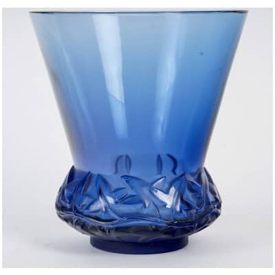 1930 René Lalique – Vase Lierre Verre Bleu Saphir