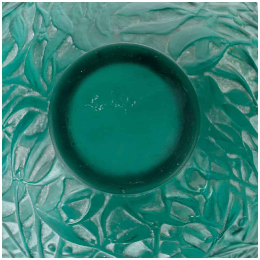 1920 René Lalique – Vase Gui Verre Vert Canard Patiné Blanc 7