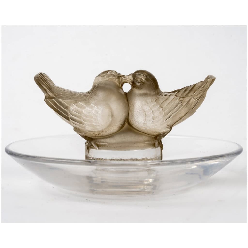 1931 René Lalique – Cendrier Baguier Deux Colombes Verre Blanc Patiné Sépia 5