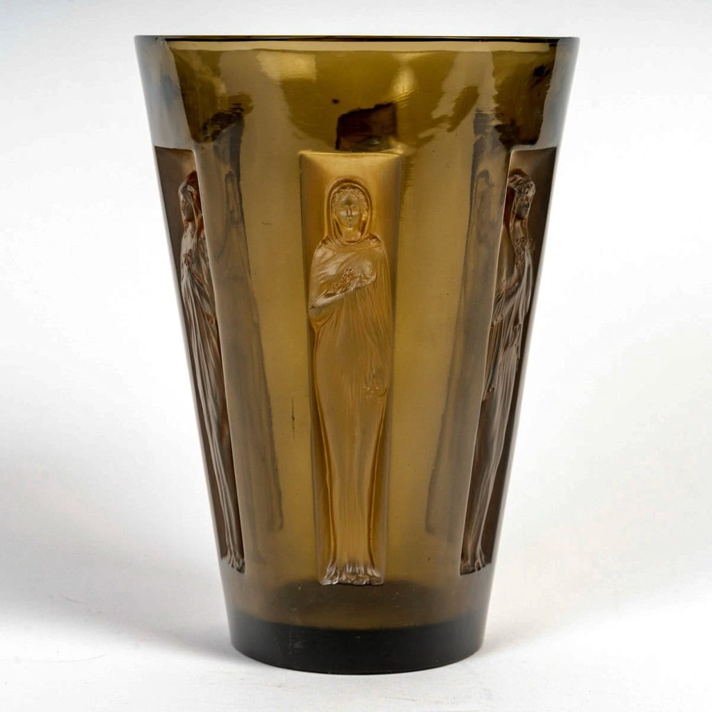 1912 René Lalique – Vase Gobelets Six Figurines Verre Topaze Fumé Patiné Sépia 3