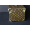 Grand Vanity case Louis Vuitton, Boite a pharmacie Vuitton 30