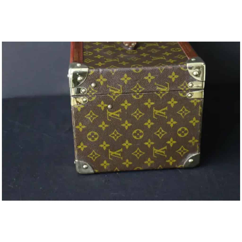 Grand Vanity case Louis Vuitton, Boite a pharmacie Vuitton 11