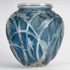 1912 René Lalique – Vase Sauterelles Verre Blanc Patiné Bleu 8