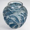 1912 René Lalique – Vase Sauterelles Verre Blanc Patiné Bleu 10