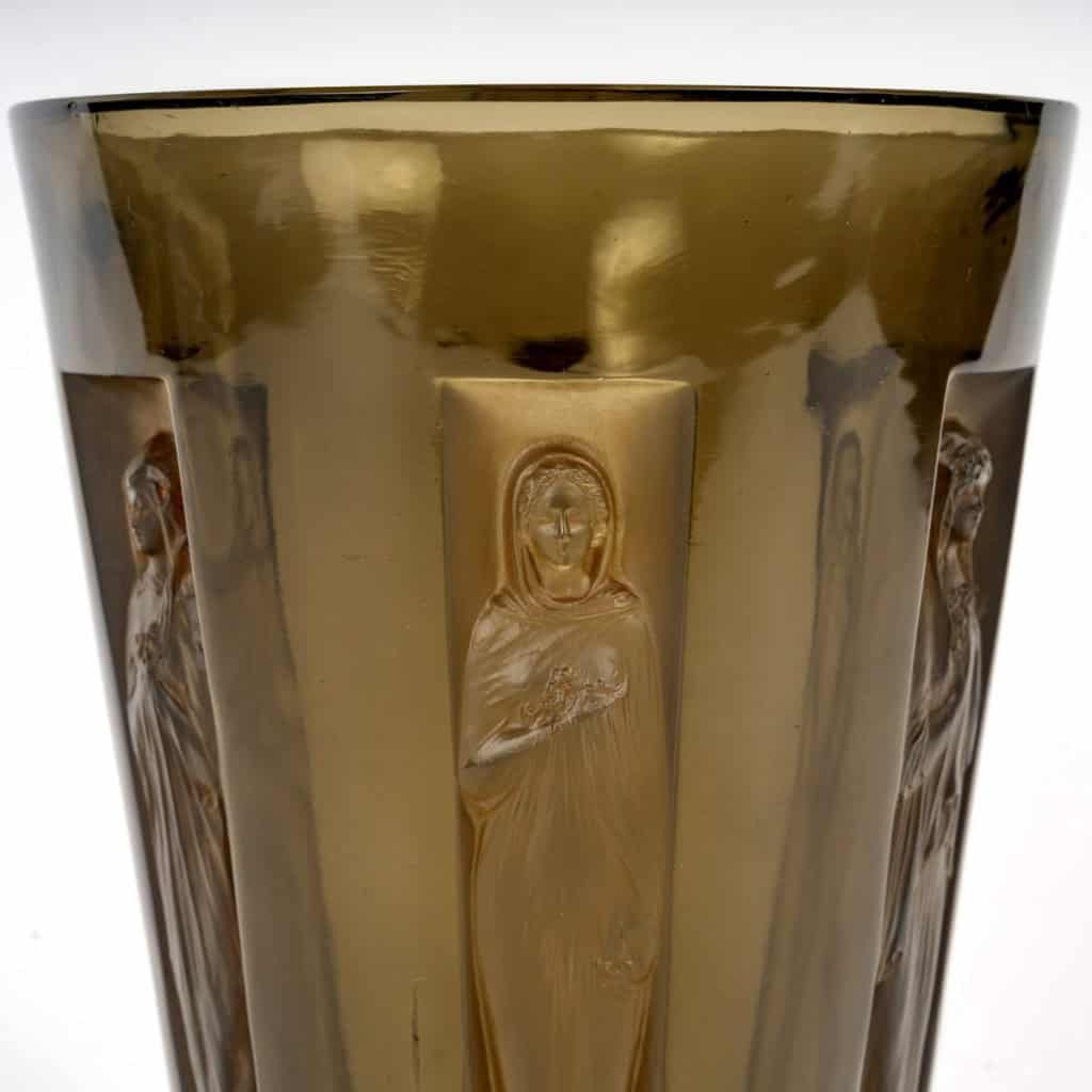 1912 René Lalique – Vase Gobelets Six Figurines Verre Topaze Fumé Patiné Sépia 5