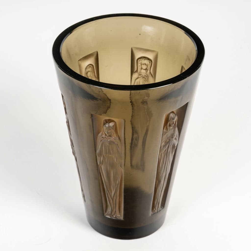 1912 René Lalique – Vase Gobelets Six Figurines Verre Topaze Fumé Patiné Sépia 8