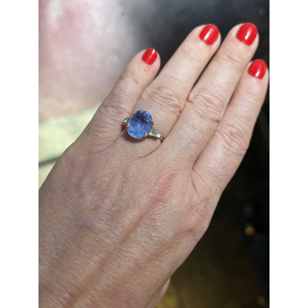 Bague Saphir De Ceylan Naturel De 6,54carats épaulé De Diamants” Baguette” 6