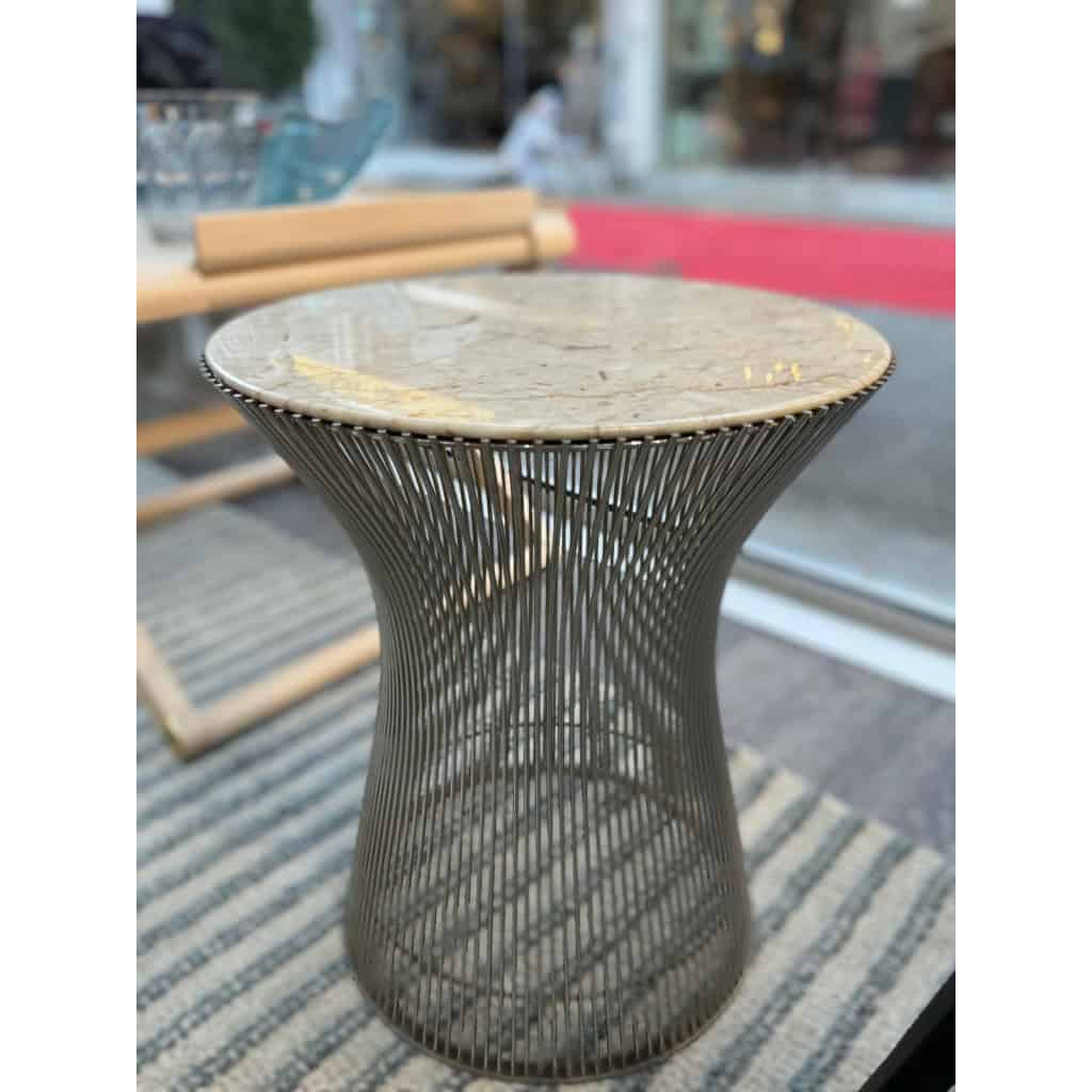 Knoll& Waren PLATNER, Paire de tables d’appoint en acier, plateau en marbre blanc veiné beige 9