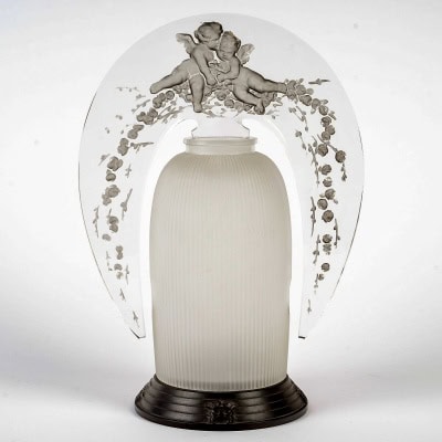 1920 René Lalique – Lampe Veilleuse Amours Verre Blanc Patiné Gris