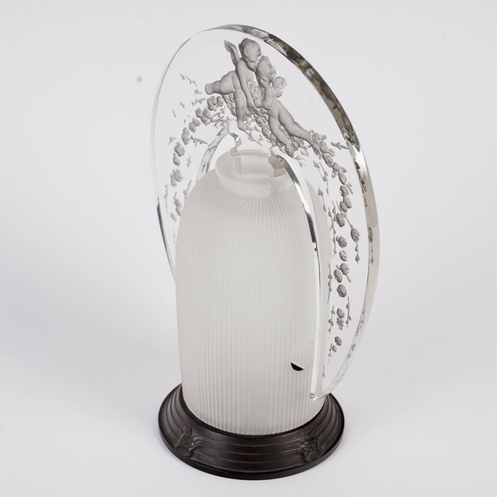 1920 René Lalique – Lampe Veilleuse Amours Verre Blanc Patiné Gris 4