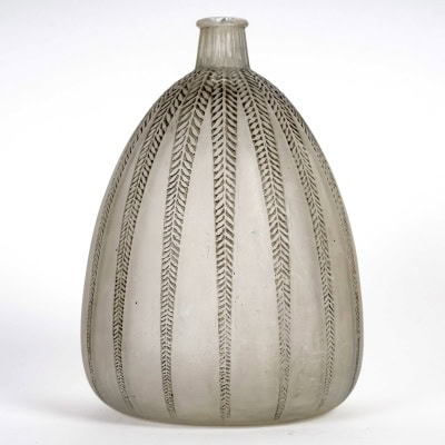 1921 René Lalique – Vase Mimosa Verre Blanc Patiné Gris