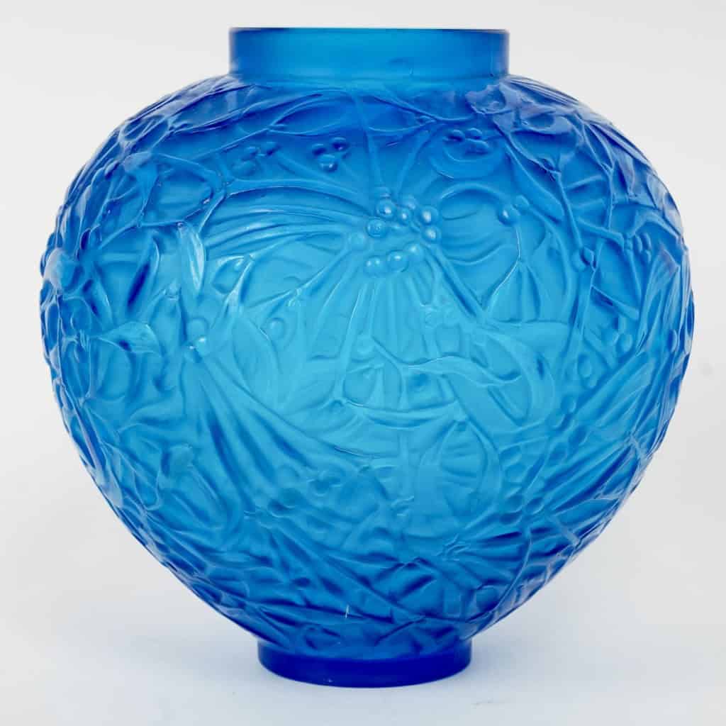 1920 René Lalique – Vase Gui Verre Bleu Electrique 3