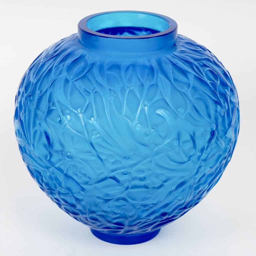 1920 René Lalique – Vase Gui Verre Bleu Electrique 4