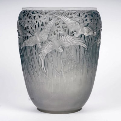 1926 René Lalique – Vase Aigrettes Verre Blanc Patiné Bleu