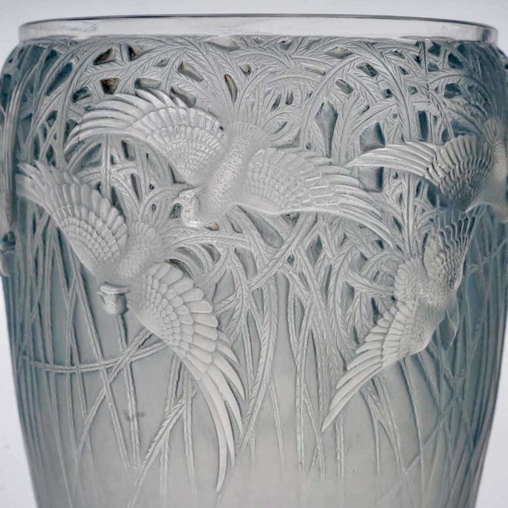 1926 René Lalique – Vase Aigrettes Verre Blanc Patiné Bleu 7