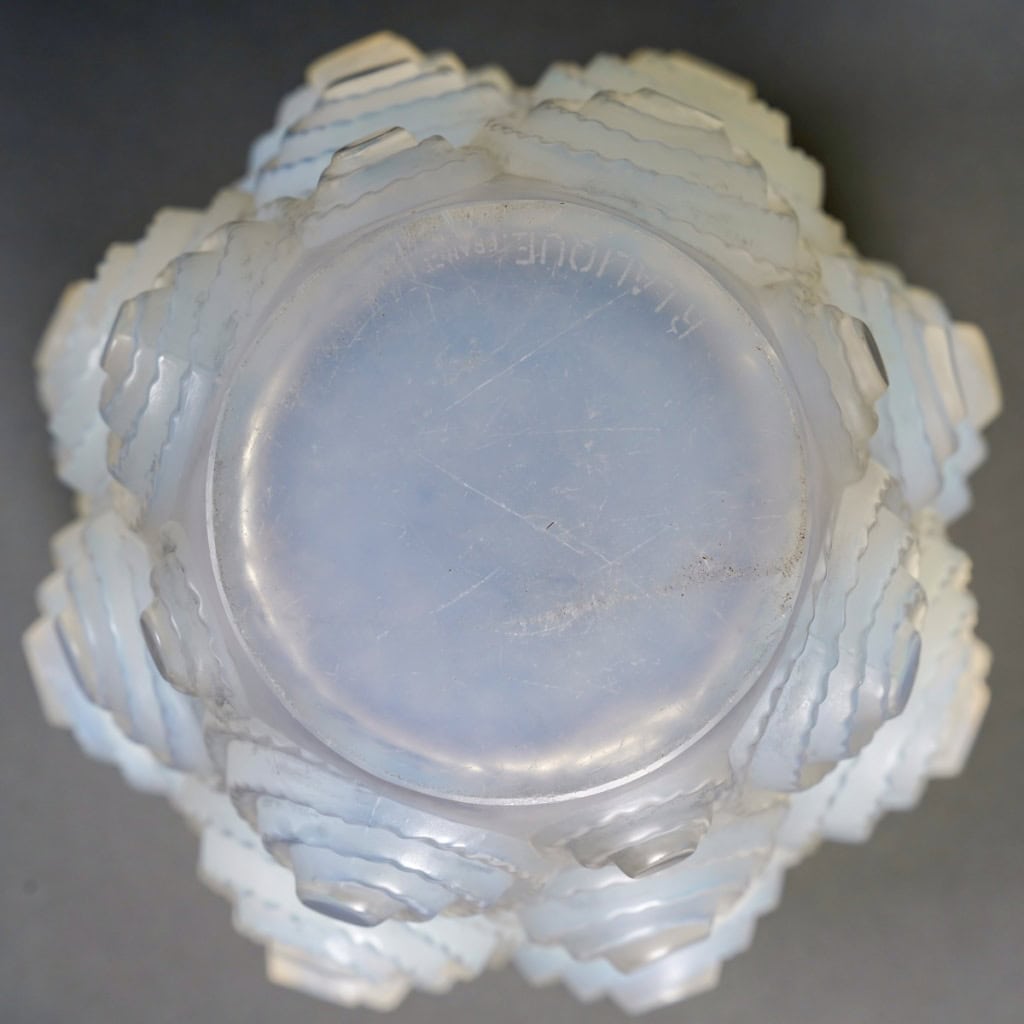 1930 René Lalique – Vase Spirales Verre Opalescent 7